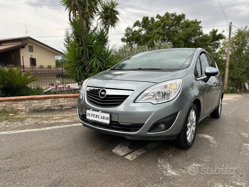 Usata Opel Meriva 95 CV (69 kW) 2011 Grigio Monovolume