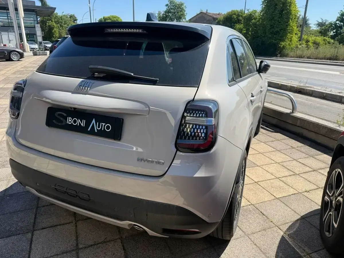Usata Fiat 600 La Prima 101 CV (74 kW) 2025 Beige SUV