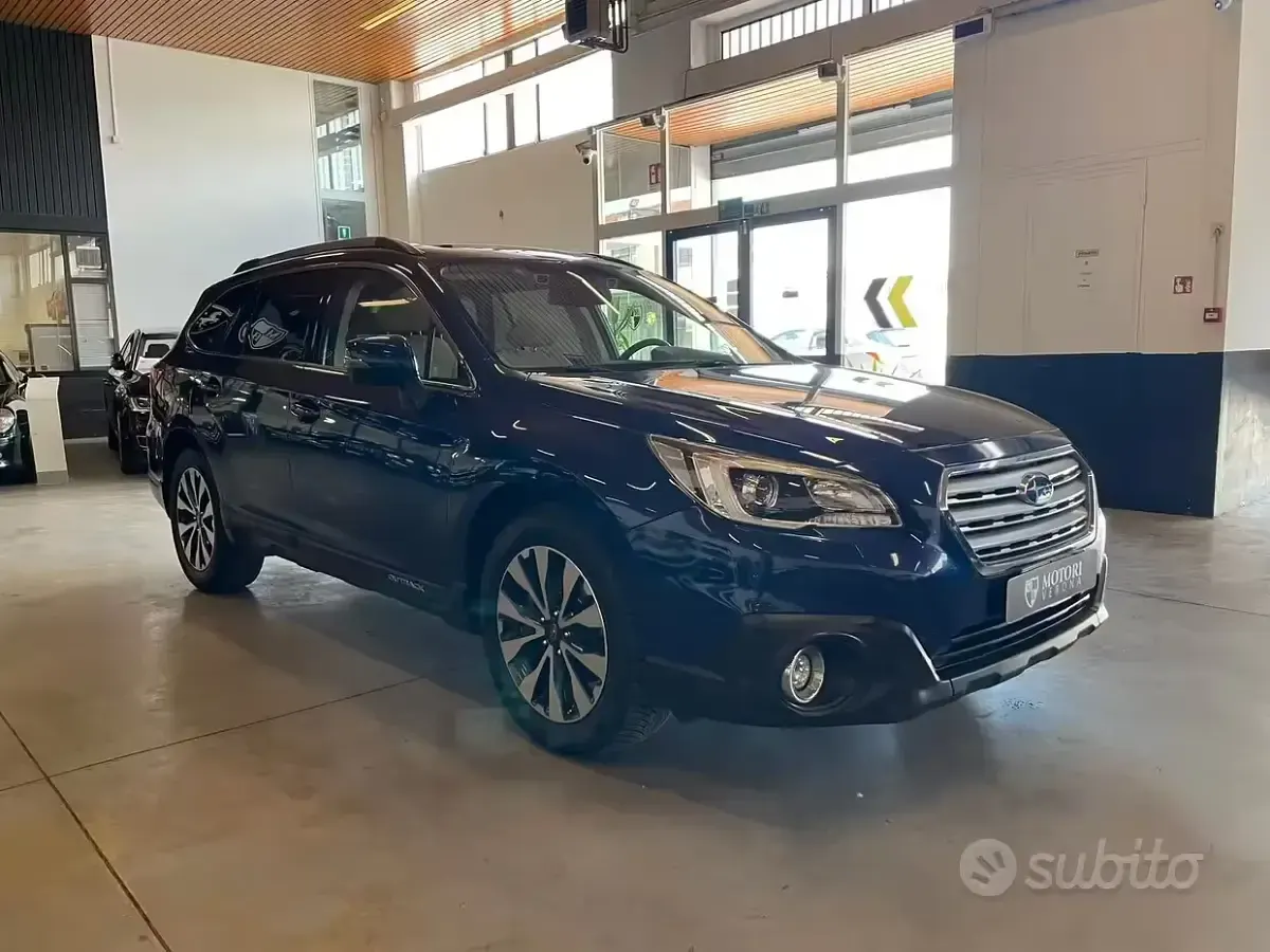 Usado Subaru Outback 150 CV (110 kW) 2016 Azul Familiar