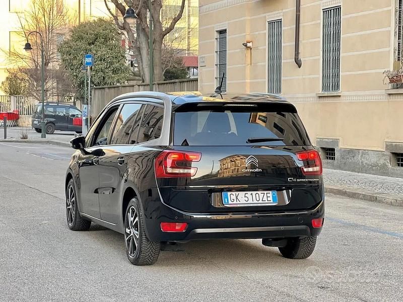 Usata Citroën C4 SpaceTourer Shine 131 CV (96 kW) 2022 Nero perla metallizzato Monovolume