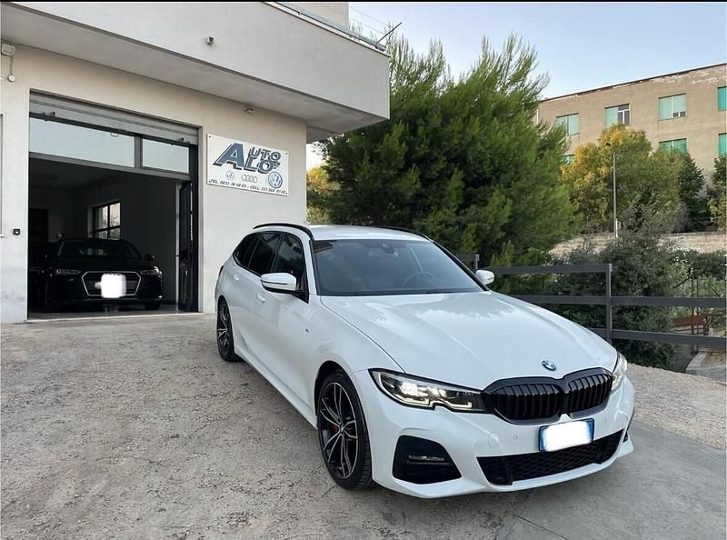 Usata BMW 320e M Sport 190 CV (139 kW) 2021 Bianco Station wagon
