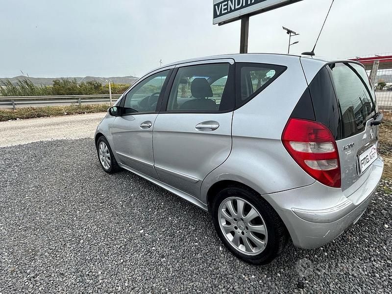 Usata Mercedes A200 Elegance 140 CV (102 kW) 2005 Grigio SUV