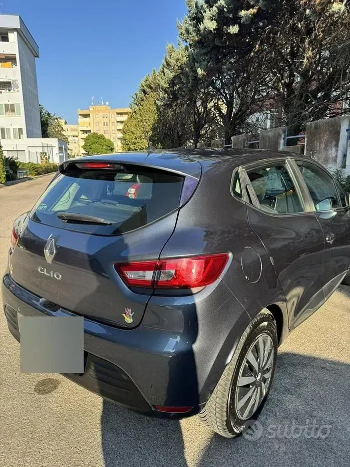 Usata Renault Clio IV 75 CV (55 kW) 2017 Grigio Berlina