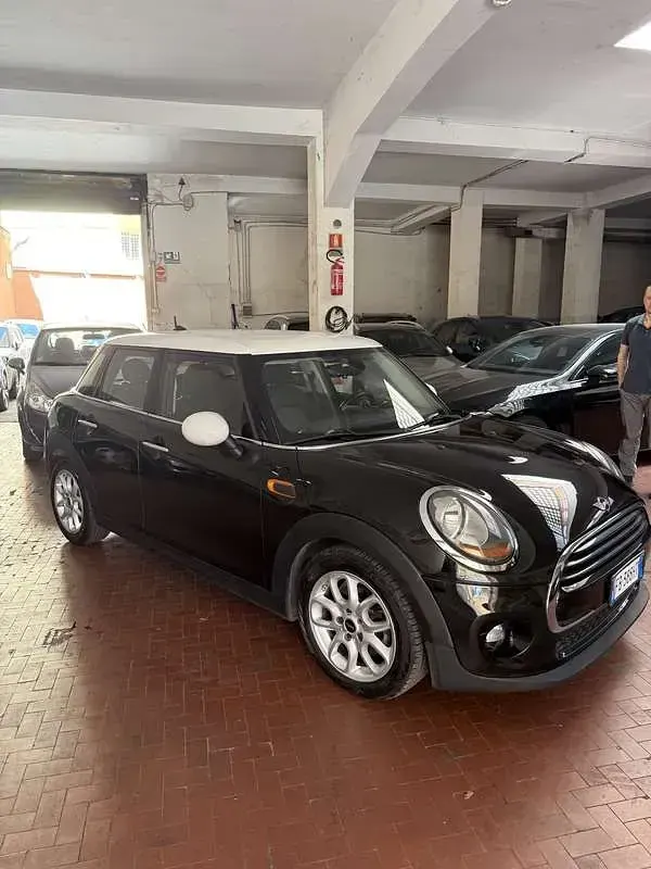 Usata Mini Cooper D 116 CV (85 kW) 2015 Utilitaria