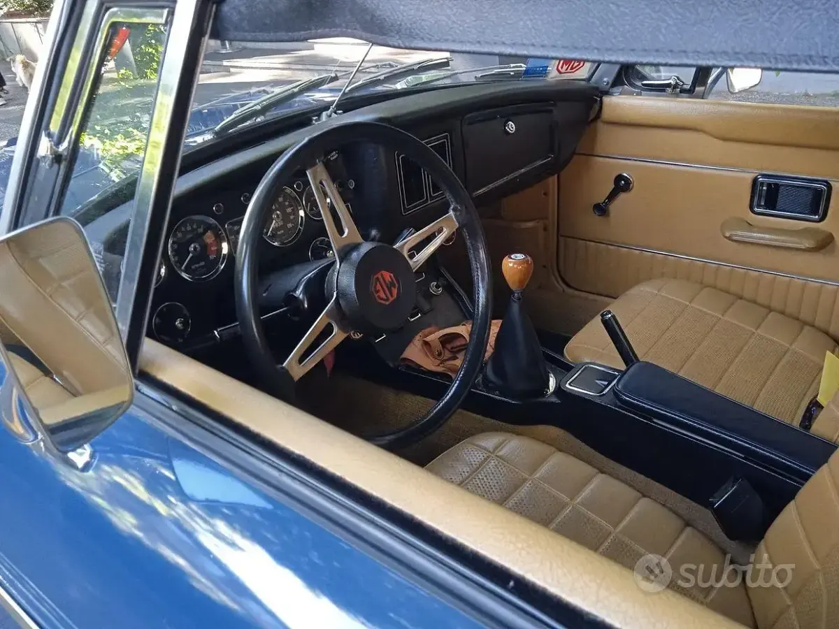 Usata MG B 95 CV (69 kW) 1970 Bluazzurro Cabrio