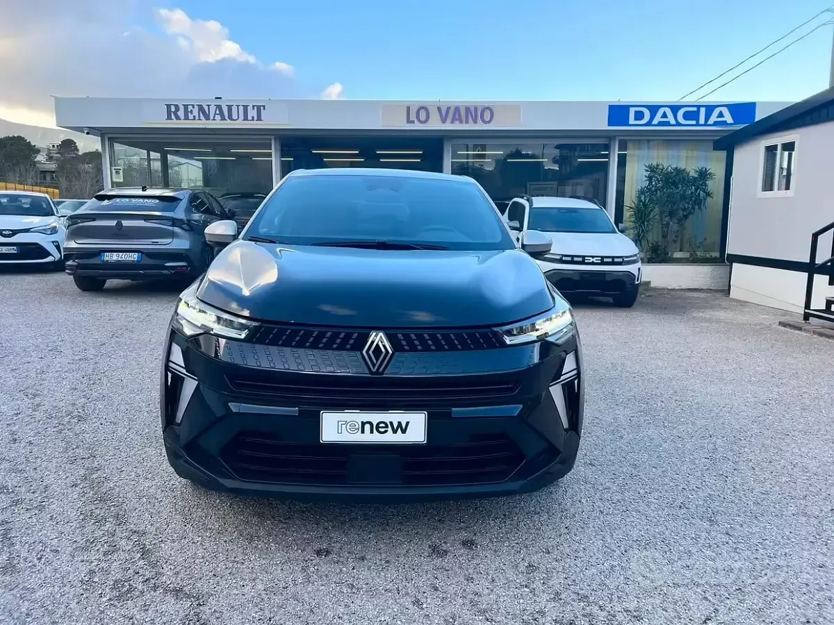 Usata Renault Captur Techno 91 CV (66 kW) 2025 Grigio SUV