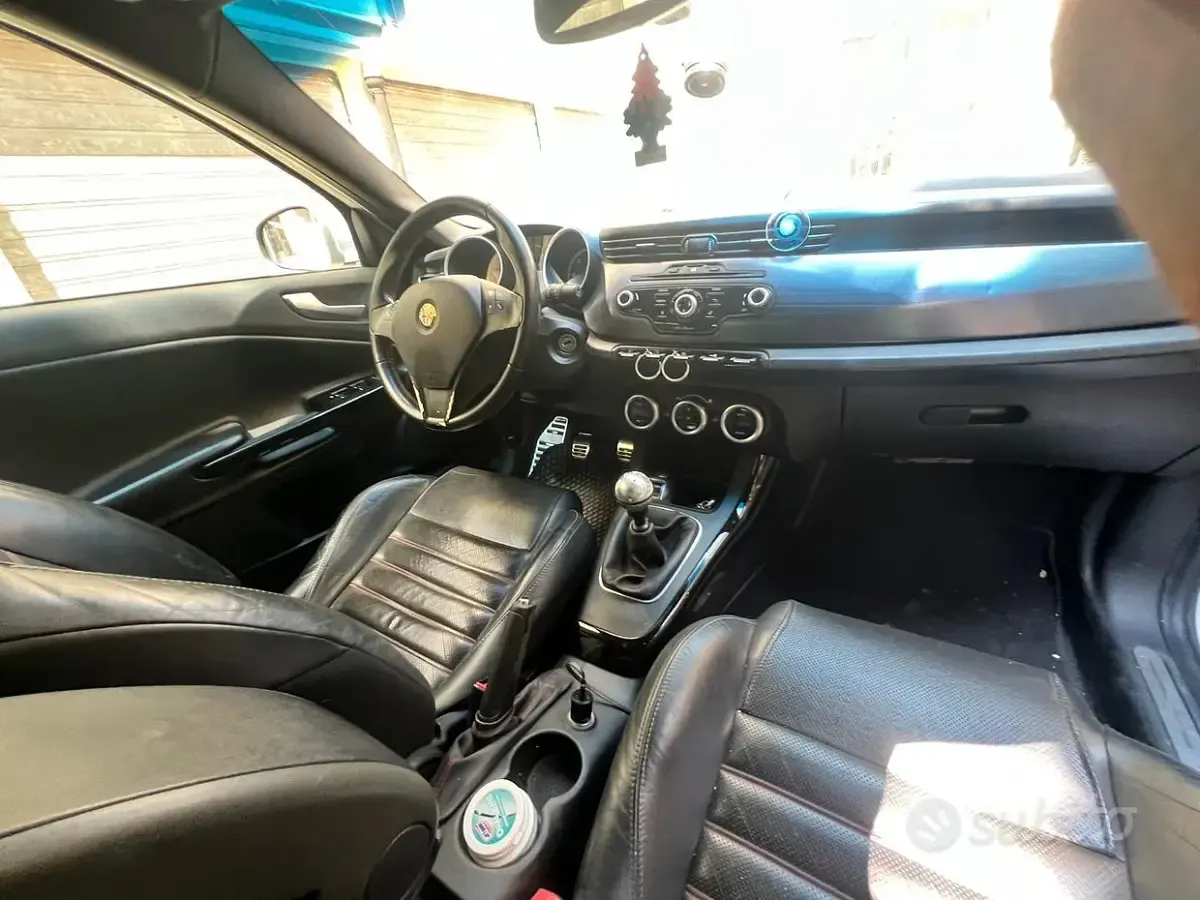 Usata Alfa Romeo Giulietta 140 CV (102 kW) 2014 Bianco Utilitaria