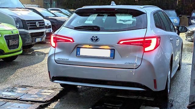 Usata Toyota Corolla Business Edition 97 CV (71 kW) 2021 Grigio Station wagon