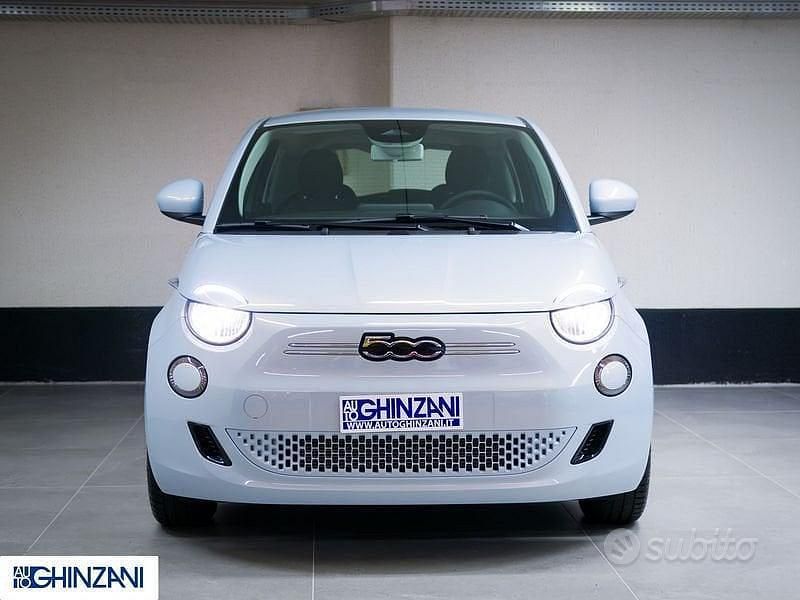 Nuova Fiat 500e Red 69 kW (95 CV) 2025 Rosso Berlina