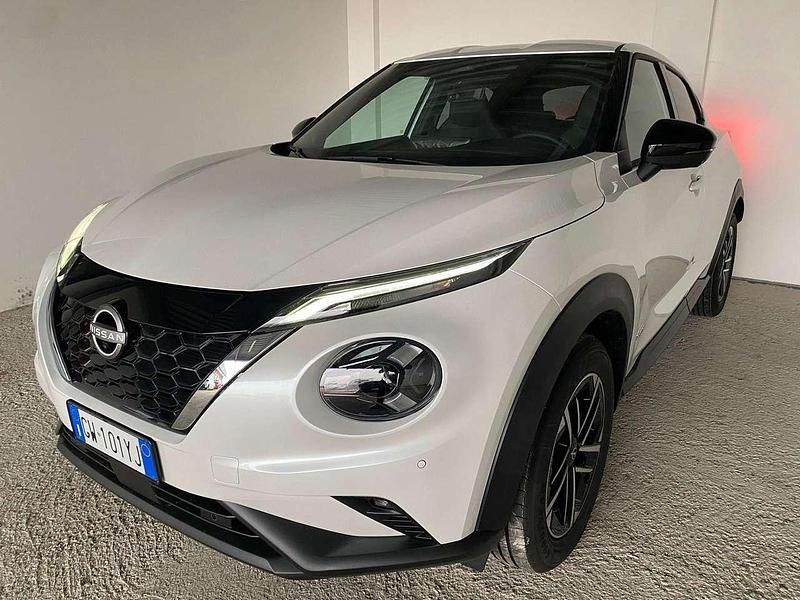 Bianco Usata 2024 Nissan Juke N-Connecta SUV | 27.300 € (Cara) - Immagine 1/4