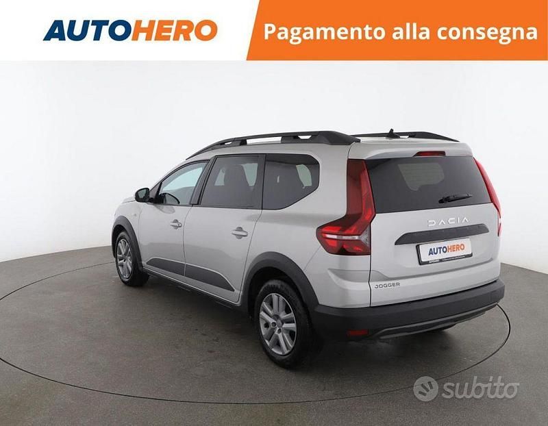 Usata Dacia Jogger Expression 110 CV (80 kW) 2023 Grigio Monovolume