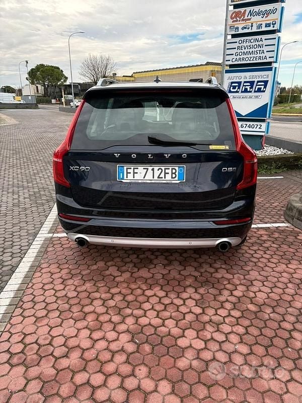 Usata Volvo XC90 235 CV (172 kW) 2016 Blu SUV