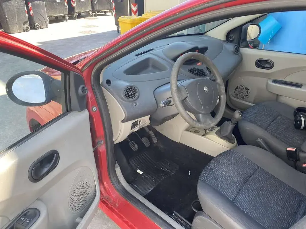 Usado Renault Twingo 61 HP (44 kW) 2009 Vermelho Citadino