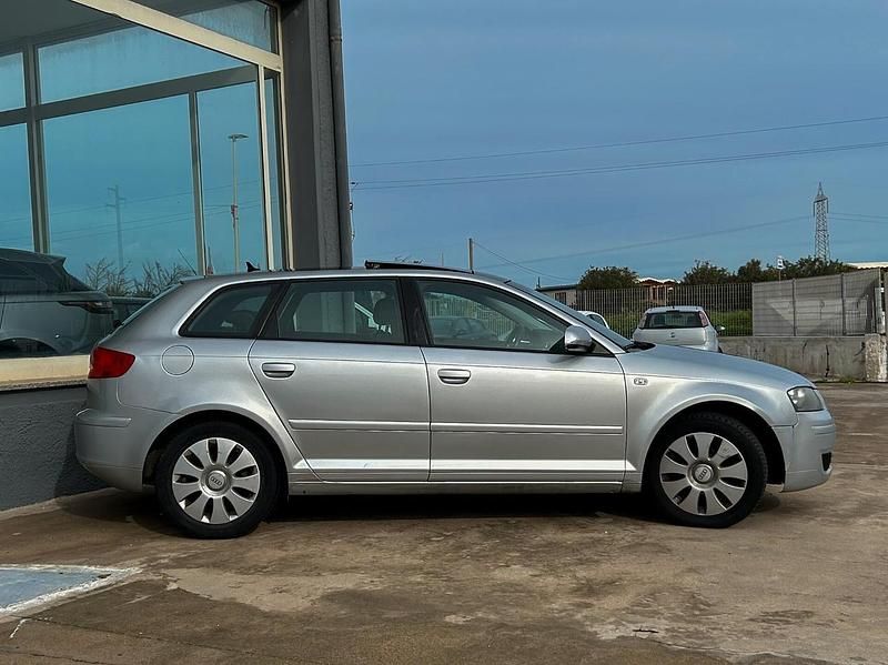Usata Audi A3 Ambition 115 CV (84 kW) 2005 Argento Utilitaria