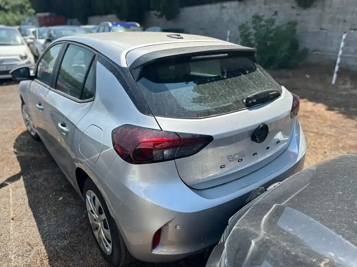 Usata Opel Corsa Edition 75 CV (55 kW) 2023 Kristall silver Utilitaria
