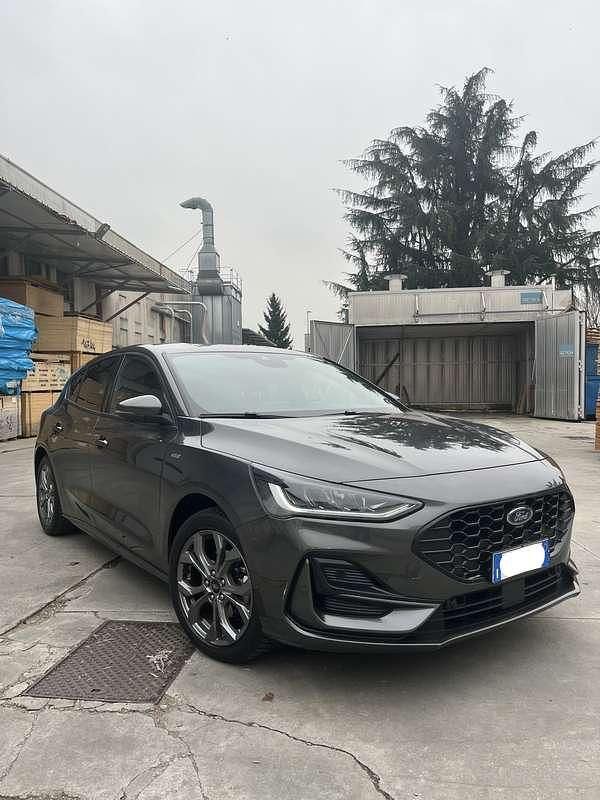 Usata Ford Focus ST-Line 125 CV (91 kW) 2023 Grigio Berlina
