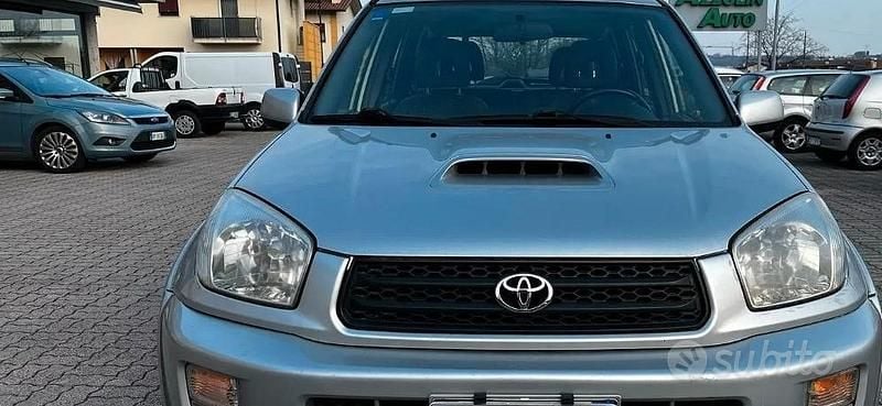 Occasion Toyota RAV4 128 ch (94 kW) 2004 Gris Break