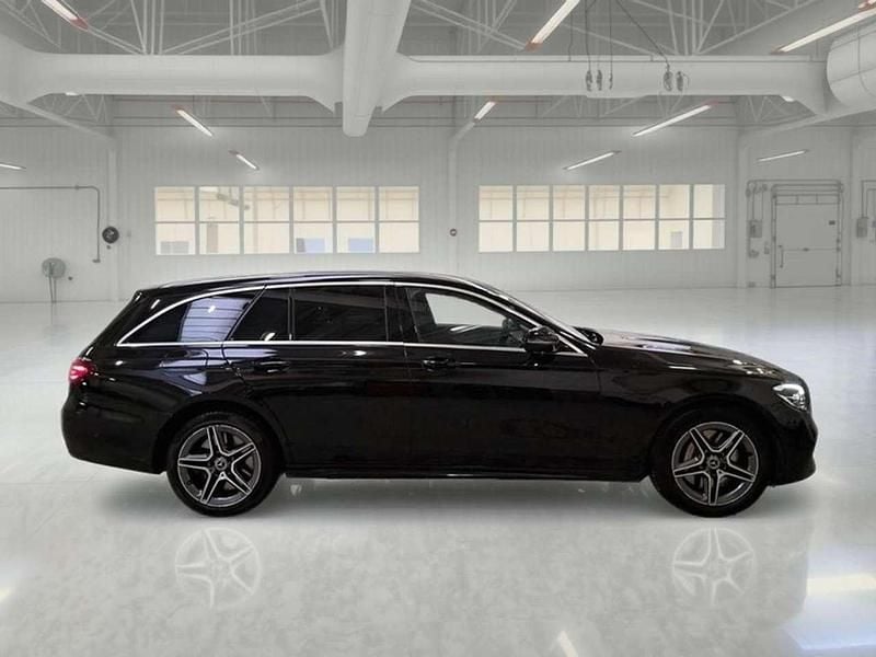 Usata Mercedes E300 Premium 194 CV (142 kW) 2021 Nero Station wagon