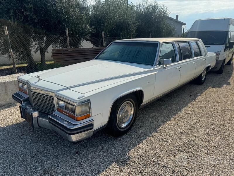 Bianco Usata 1988 Cadillac Seville Tre volumi | 1999 € - Immagine 1/2