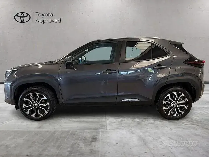 Usata Toyota Yaris Cross Trend 116 CV (85 kW) 2022 Grigio SUV