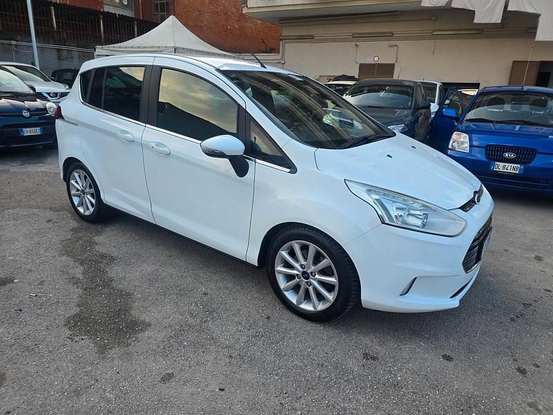 Usata Ford B-MAX Titanium 87 CV (63 kW) 2017 Bianco Monovolume