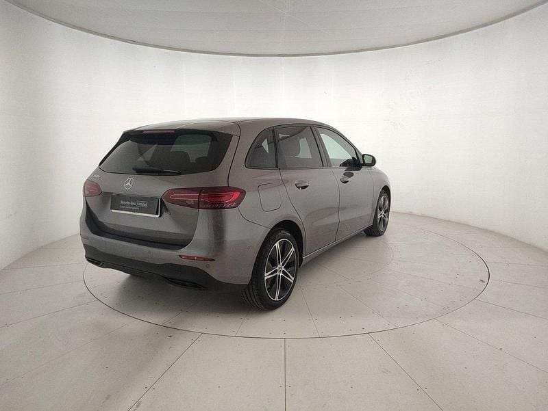 Usata Mercedes E250 Advanced 163 CV (119 kW) 2024 Grigio Monovolume