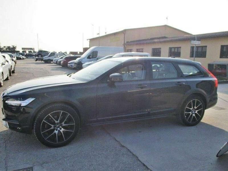 Usata Volvo V90 CC Pro 235 CV (172 kW) 2017 Nero Station wagon