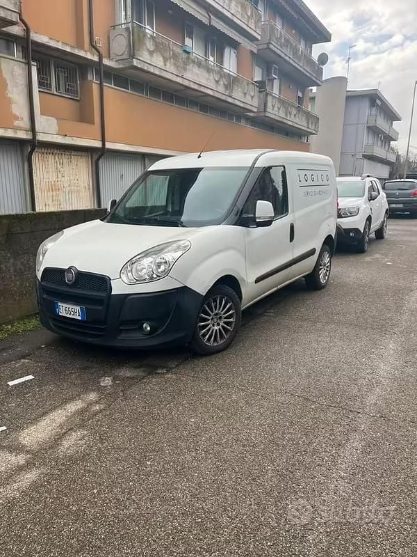 Usata Fiat Doblò 95 CV (69 kW) 2014 Bianco Monovolume