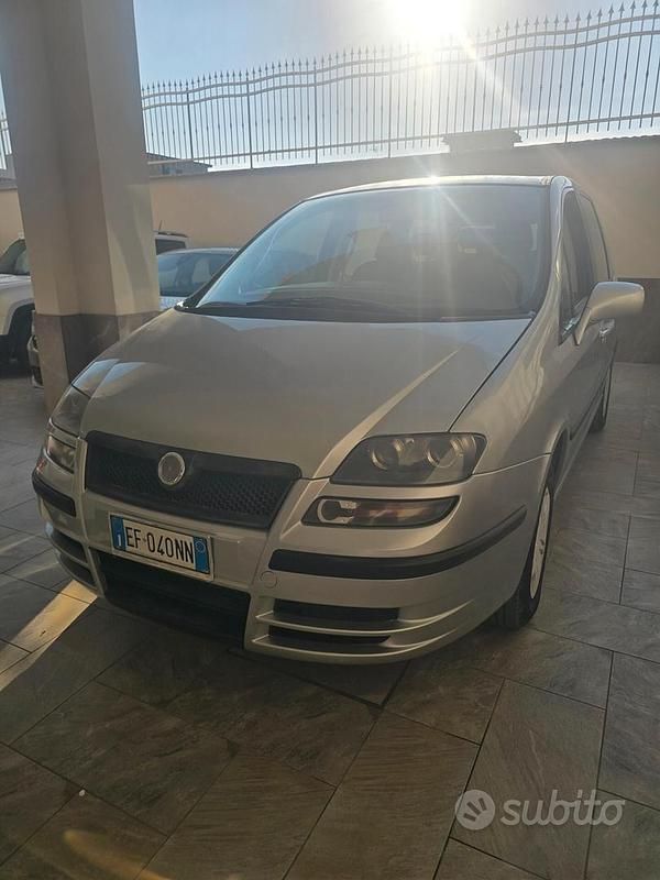 Usata Fiat Ulysse 108 CV (79 kW) 2003 Grigio Monovolume