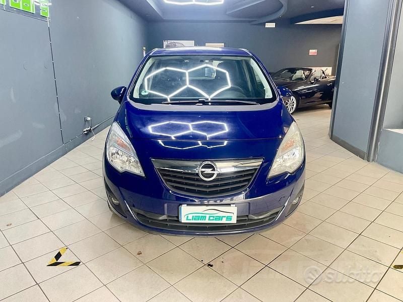 Usata Opel Meriva Cosmo 101 CV (74 kW) 2013 Blu Monovolume