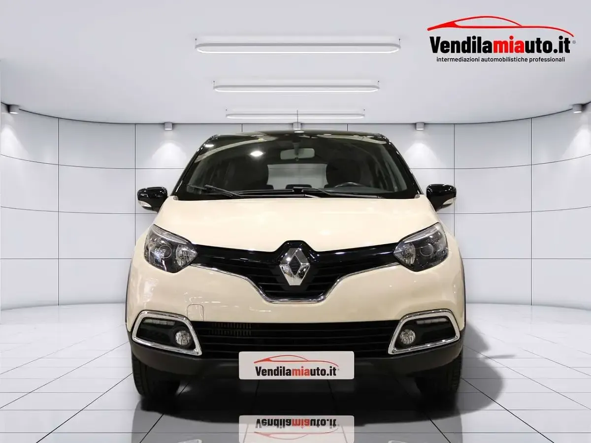 Usata Renault Captur 90 CV (66 kW) 2016 Beige SUV
