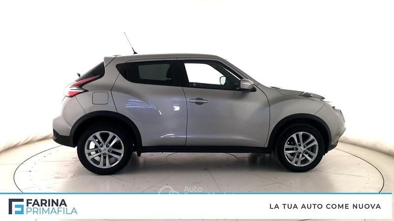 Usata Nissan Juke Acenta 110 CV (80 kW) 2018 Grigio chiaro SUV
