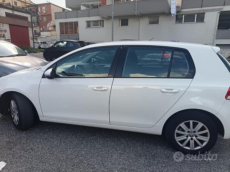 Usata VW Golf VII 105 CV (77 kW) 2013 Bianco Berlina
