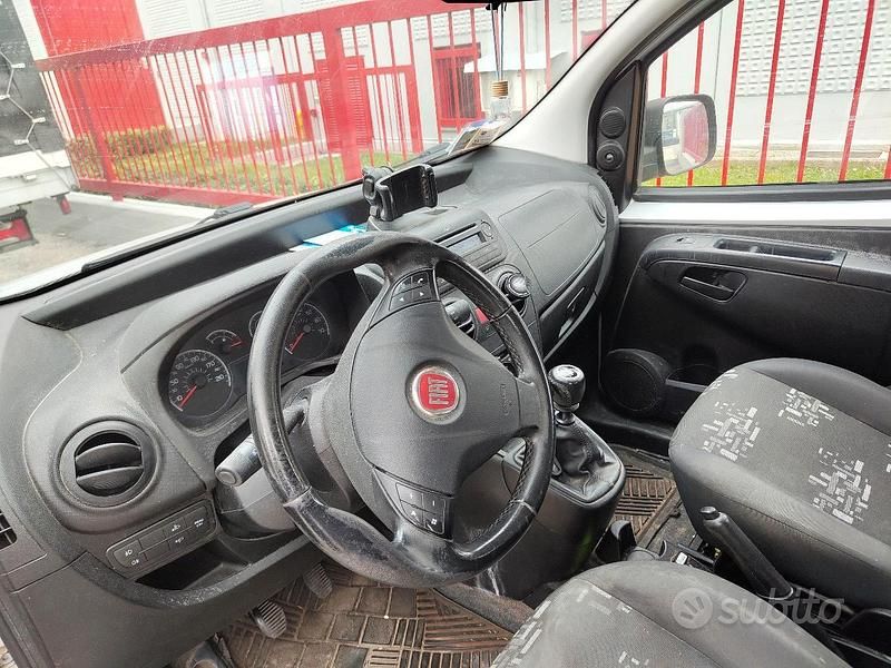 Usata Fiat Qubo Trekking 73 CV (53 kW) 2012 Grigio Monovolume
