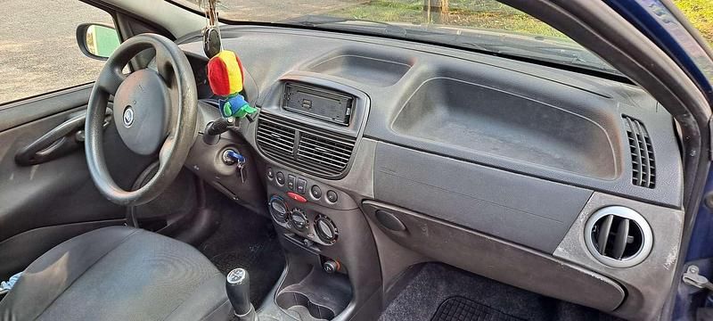 Usata Fiat Punto Classica 69 CV (50 kW) 2007 Blu/azzurro Utilitaria