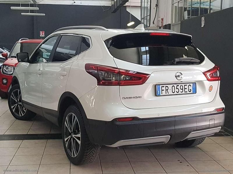 Usata Nissan Qashqai N-Connecta 131 CV (96 kW) 2018 Bianco SUV