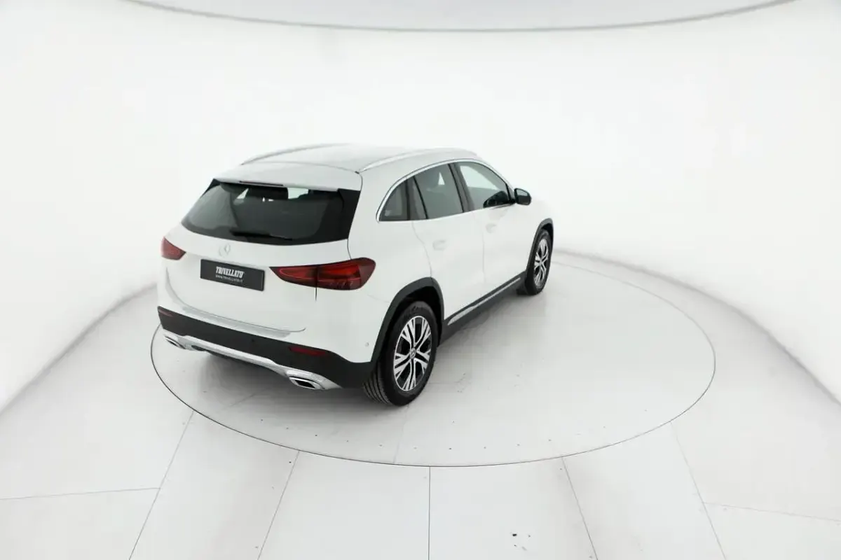 Usata Mercedes GLA180 Advanced Plus 116 CV (85 kW) 2023 Bianco SUV