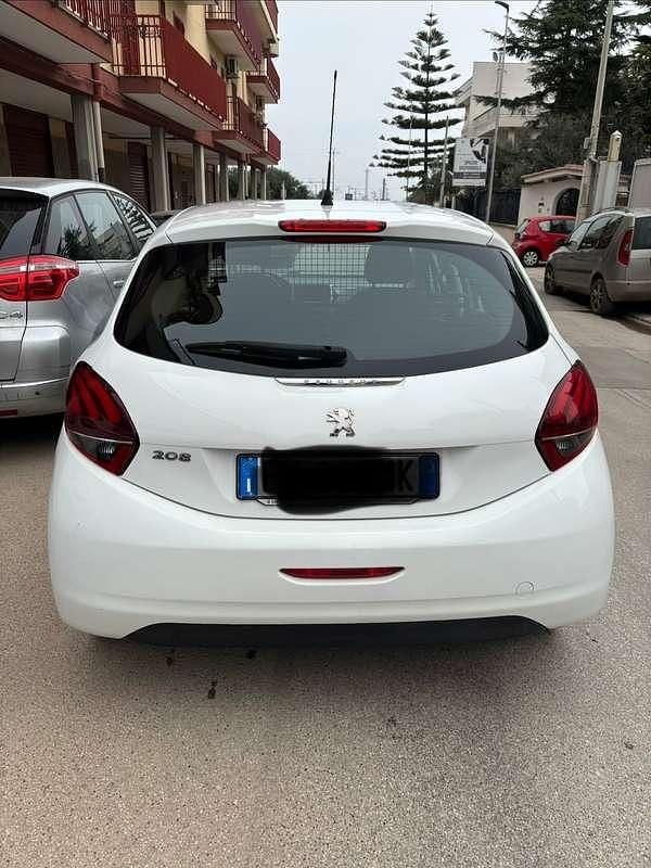 Usata Peugeot 208 Active 75 CV (55 kW) 2018 Utilitaria