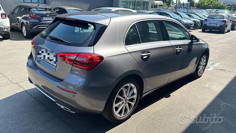 Usata Mercedes A160 Premium 109 CV (80 kW) 2020 Grigio Berlina