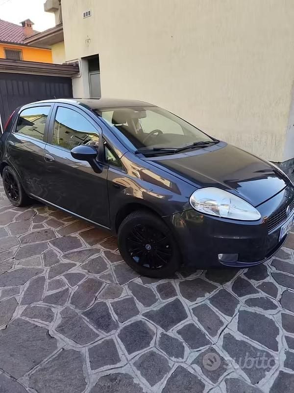 Usata Fiat Grande Punto 65 CV (47 kW) 2007 Grigio Utilitaria