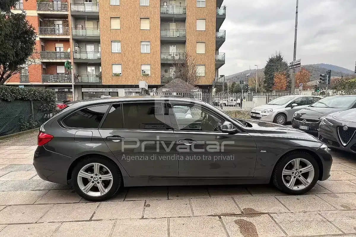 Usado BMW 318 Sport Line 150 CV (110 kW) 2019 Gris Familiar