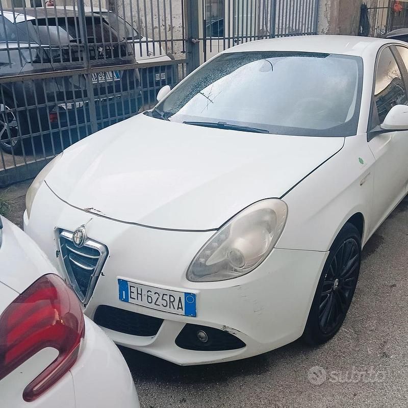 Usata Alfa Romeo Giulietta Progression 105 CV (77 kW) 2011 Bianco Berlina
