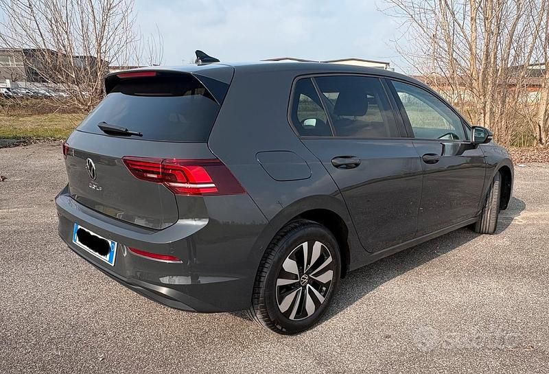Usata VW Golf VIII 115 CV (84 kW) 2025 Grigio Berlina
