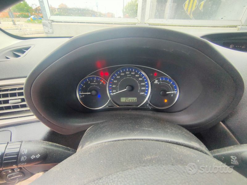 Usata 2010 Subaru Forester SUV | 2500 € (Super prezzo) - Immagine 1/4