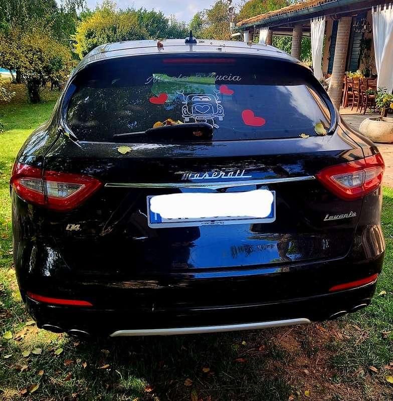 Usata Maserati Levante 275 CV (202 kW) 2017 Nero SUV