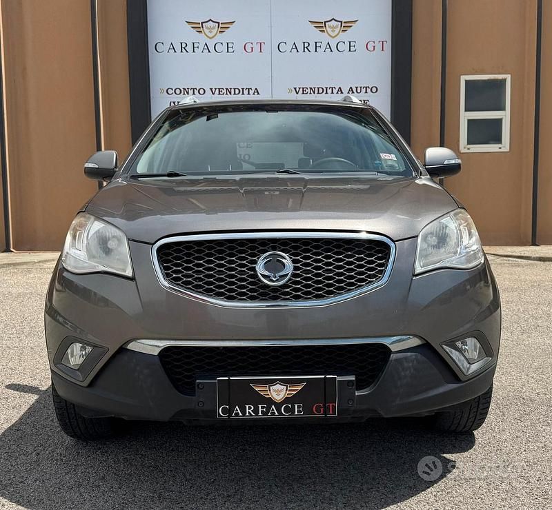 Usata Ssangyong (KGM) Korando 175 CV (128 kW) 2011 Grigio SUV