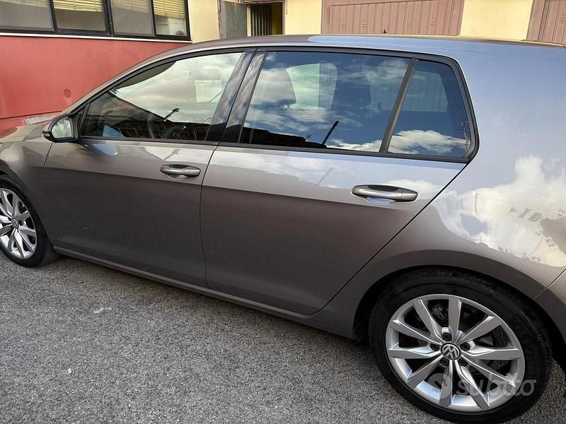 Usata VW Golf VII 110 CV (80 kW) 2014 Berlina