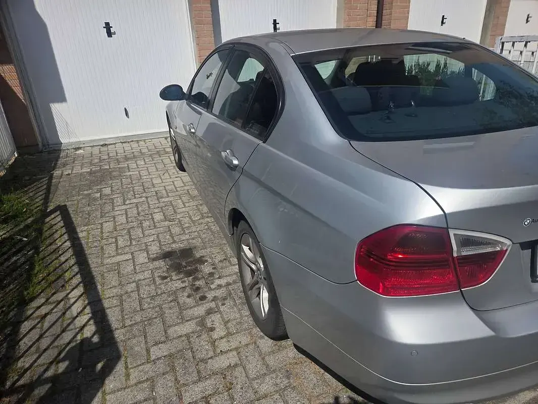 Usata BMW 320 177 CV (130 kW) 2008 Grigio Berlina