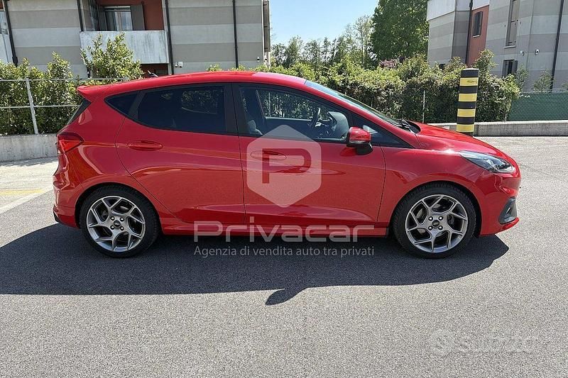 Usata Ford Fiesta ST 200 CV (147 kW) 2018 Rosso Utilitaria