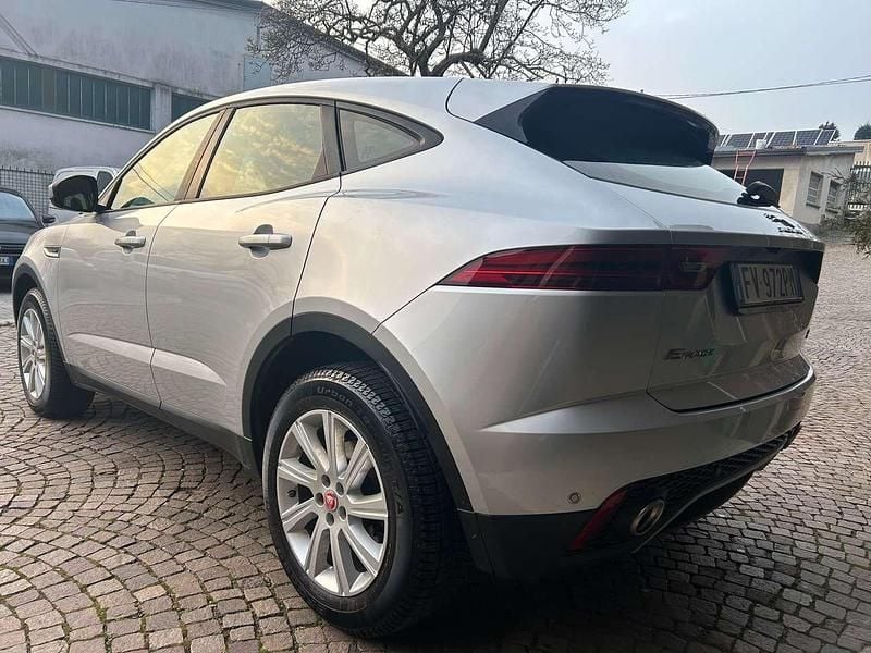 Begagnad Jaguar E-Pace R-Dynamic 150 HK (110 kW) 2019 Grå SUV